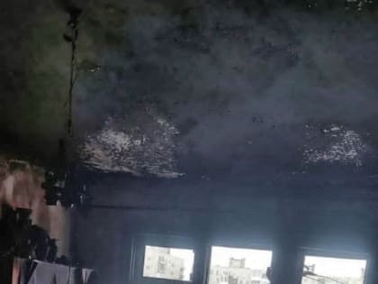 При пожаре в Заполярном спасли 13 человек