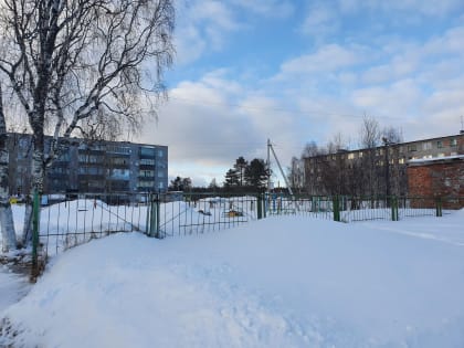 Депутат Мурманской областной Думы Александр Клементьев продолжает держать на особом контроле коммунальные проблемы в Лейпи