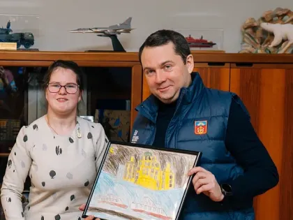 Губернатор Мурманской области Андрей Чибис исполнил желание девочки, мечтавшей побывать в Москве