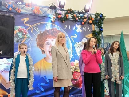 При поддержке депутата состоялся новогодний праздник для более чем 400 детей