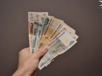 В Мурманской области на 10 тысяч рублей увеличили выплату опекунам