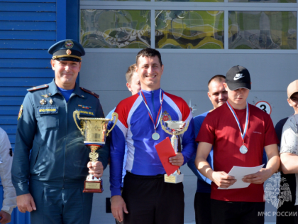 Победа сборной североморской СПСЧ №6 на соревнованиях по пожарно-спасательному спорту