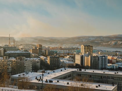 В Мурманской области по-прежнему — мокрый снег и холодный ветер