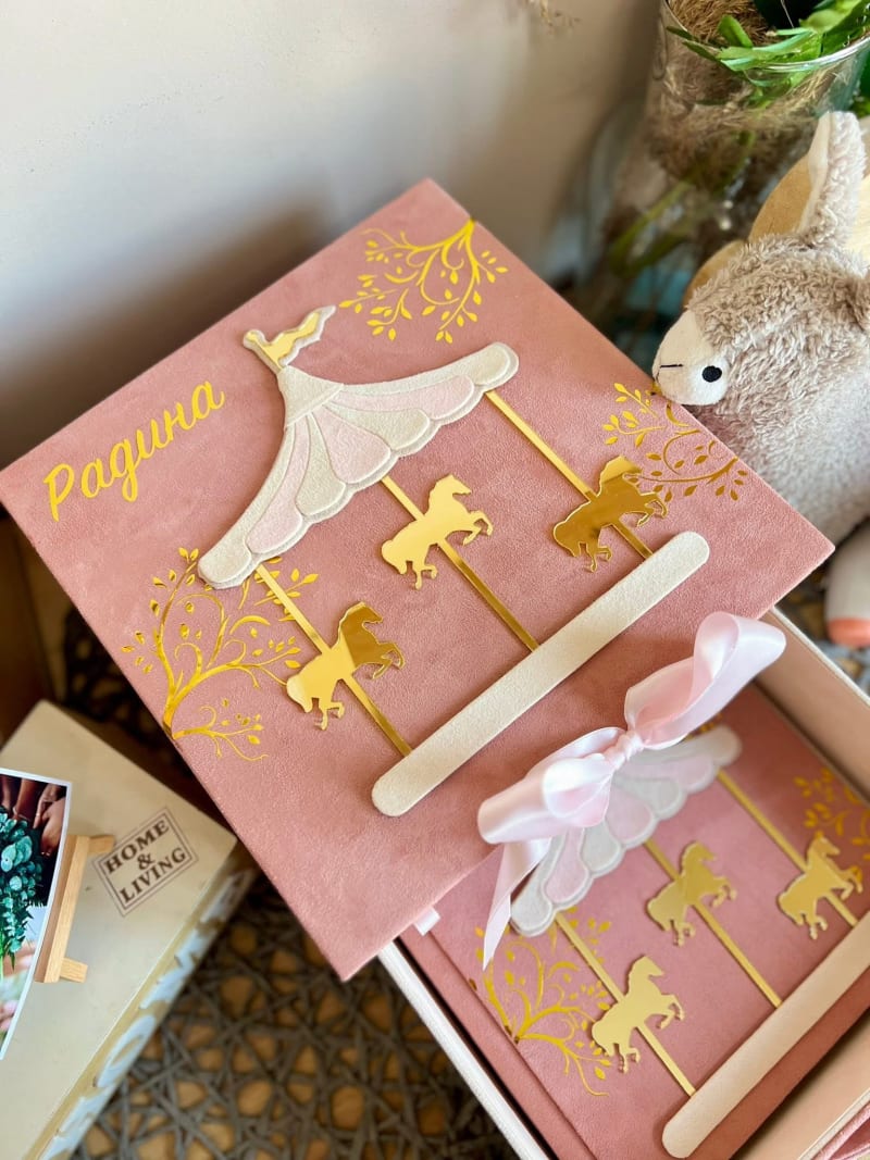 Кутия “Добре дошло бебе” карусел 