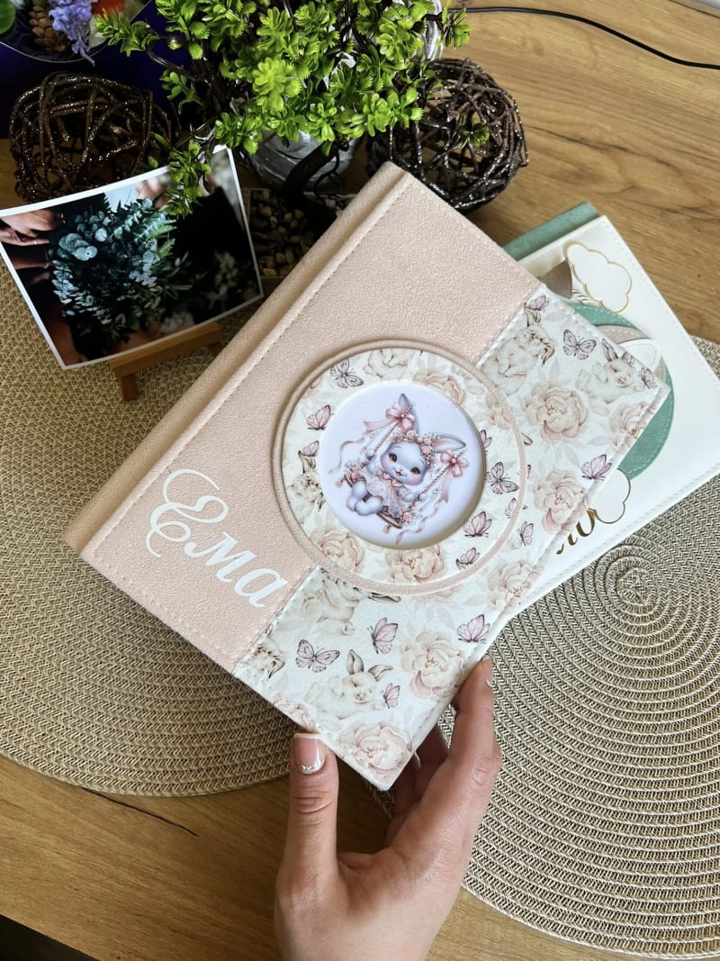 Зайче в розово