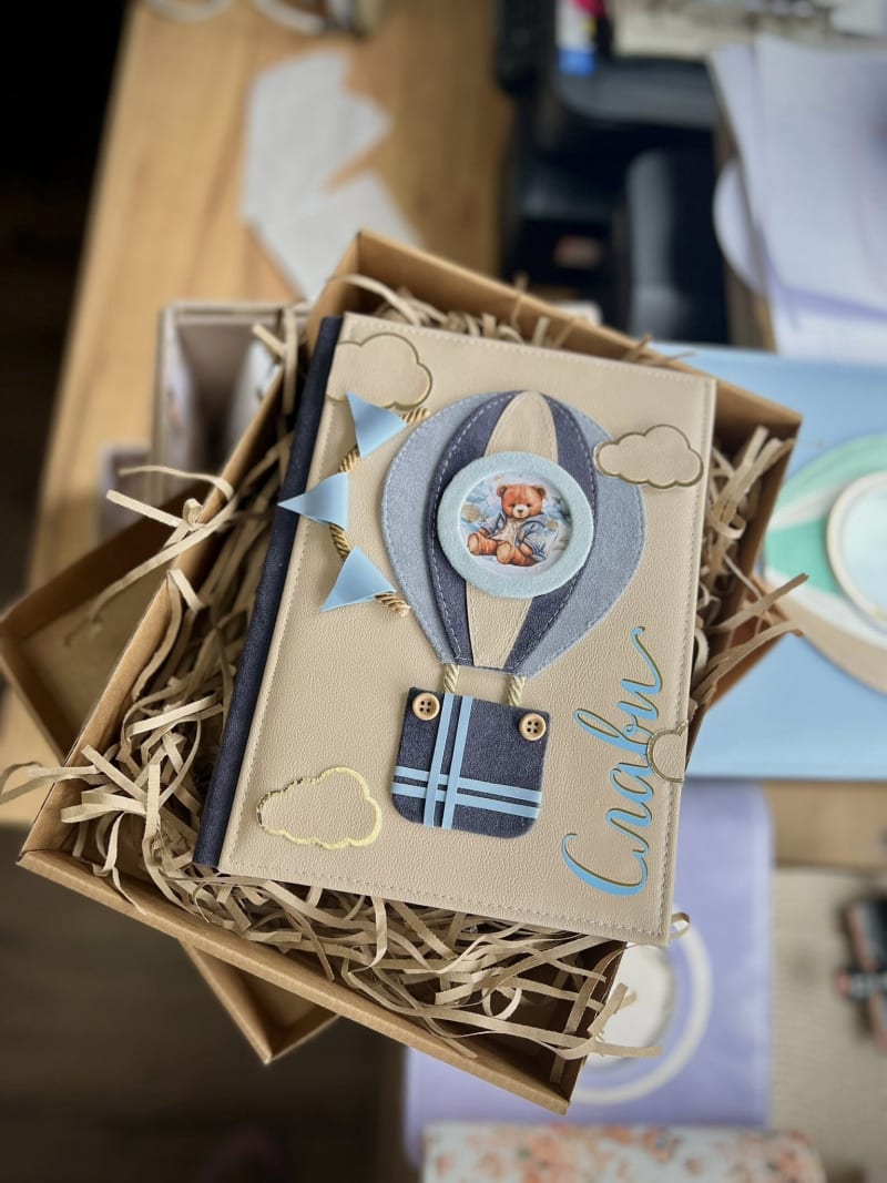 Мече с балон