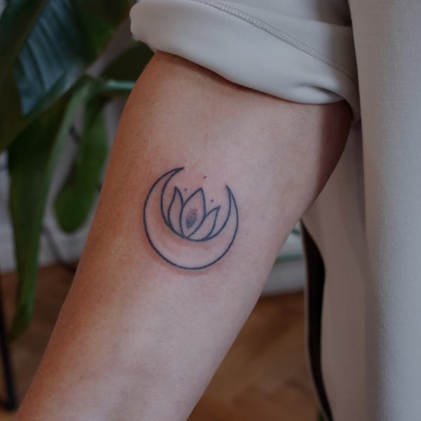 Tatuaż Graficzny — bemu — Mila Tattoo Studio Kraków