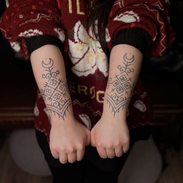 Tatuaż Geometryczny — bemu — Mila Tattoo Studio Kraków