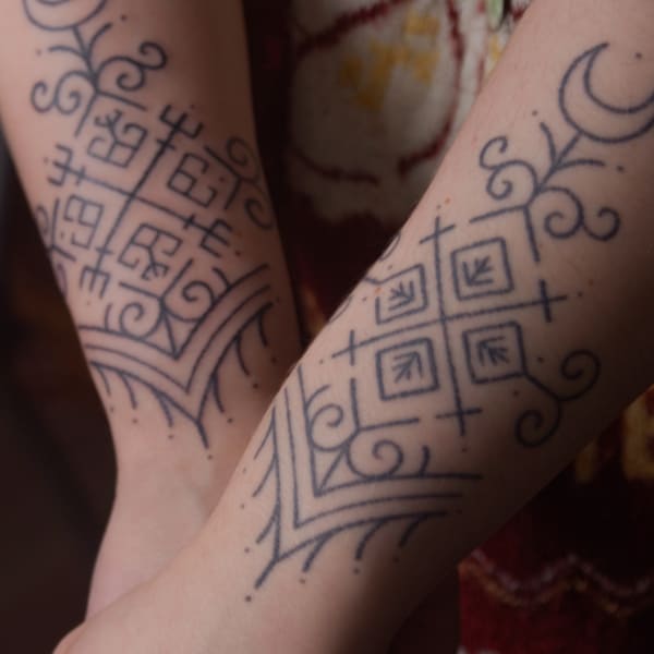 Tatuaż Geometryczny — bemu — Mila Tattoo Studio Kraków