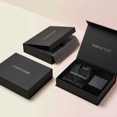 Luxury Apparel Boxes