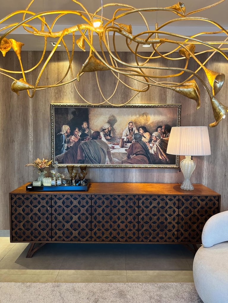 Buffet em Madeira: Sofisticação e Funcionalidade para Sua Sala de Jantar