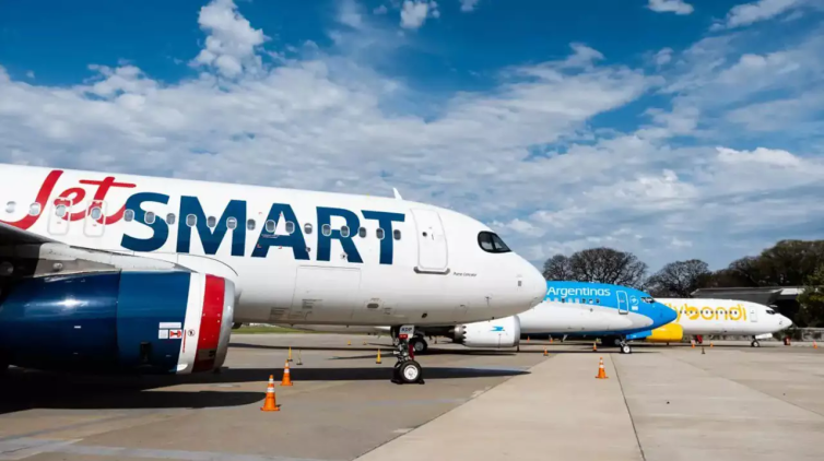Nuevas firmas arriban al país para aprovechar la crisis de Aerolíneas Argentinas y convertirse en una seria competencia
