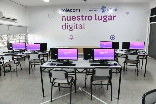 Telecom inauguró en Tucumán la primera aula tecnológica digital del país