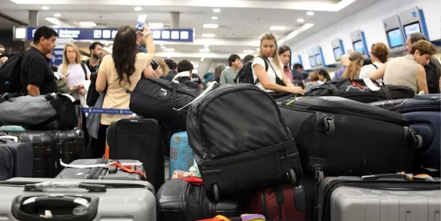 Tras el paro salvaje de Intercargo, el Gobierno desregulariza el servicio de rampas en aeropuertos del país