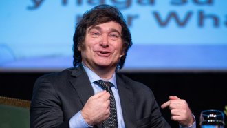 Milei redujo en casi U$S 25 mil millones la deuda pública en su primer año de gobierno