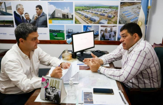 Avance de obras hídricas: Reunión entre el interventor del SEPAPyS y el ministro Nazur