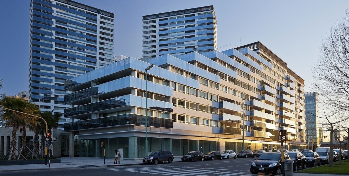 Según un penalista, lo de Alperovich “es prácticamente una situación de libertad en la escena del crimen”