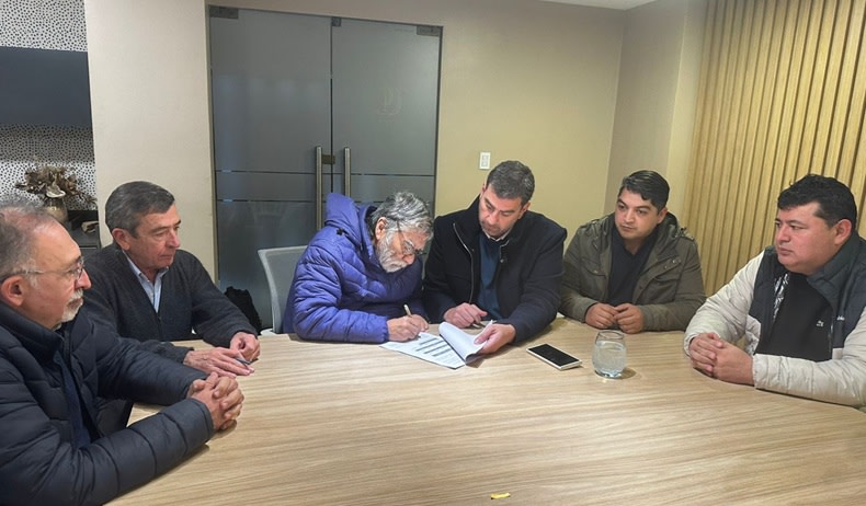 Acuerdo CART-FOTIA evita conflicto y da luz verde a la zafra