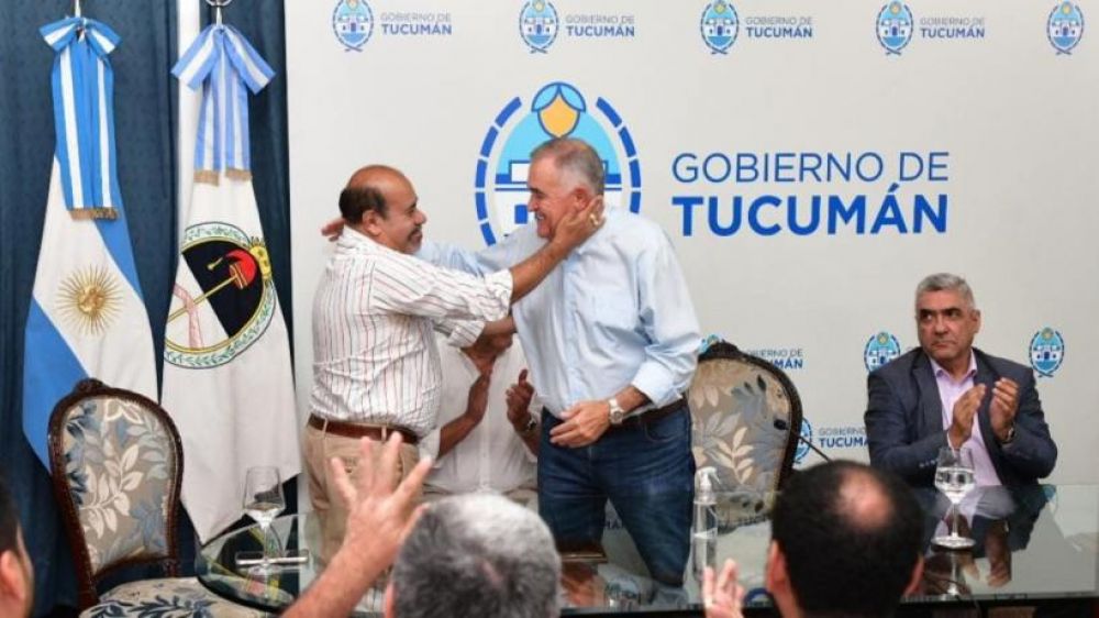 El Gobierno y los gremios estatales sellarán un acuerdo salarial hasta febrero del año próximo