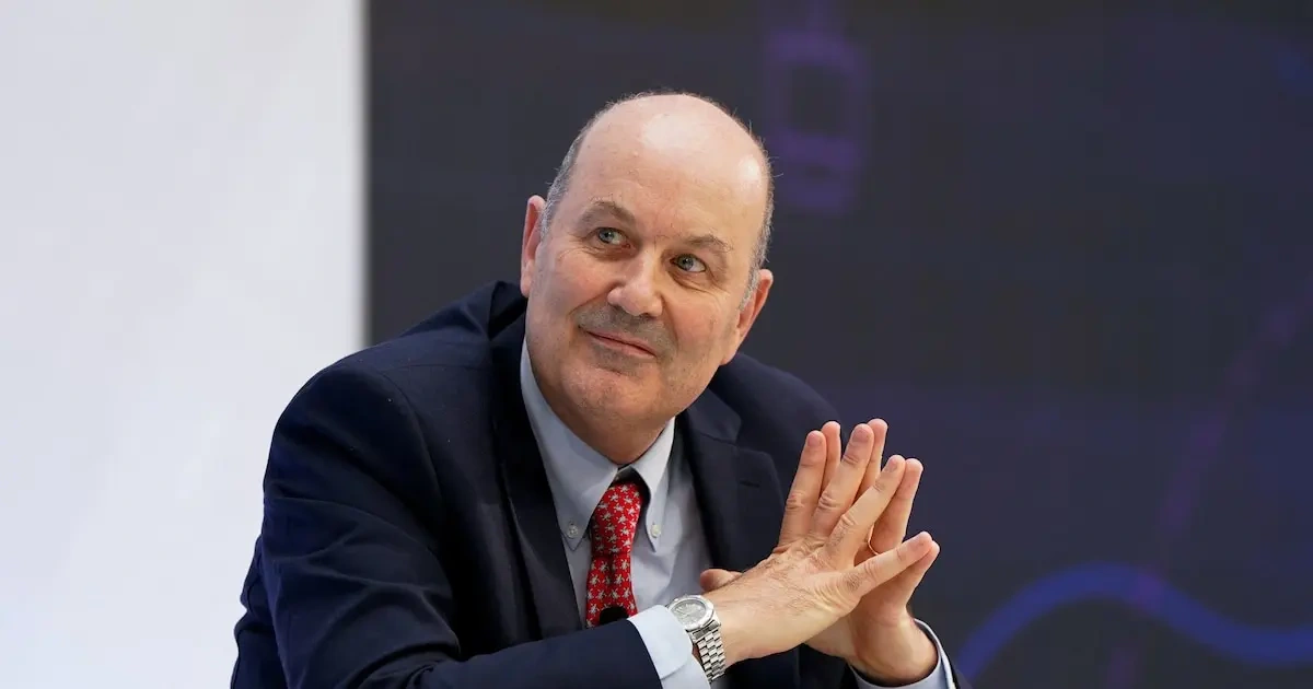 Sturzenegger aseguró que Milei fue el único presidente que no se excedió en el uso de las facultades delegadas