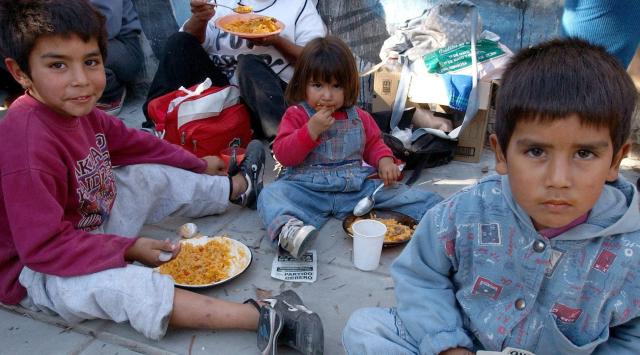 Alarmante aumento de la inseguridad alimentaria en 2024: afectó a 4,3 millones de niños y adolescentes
