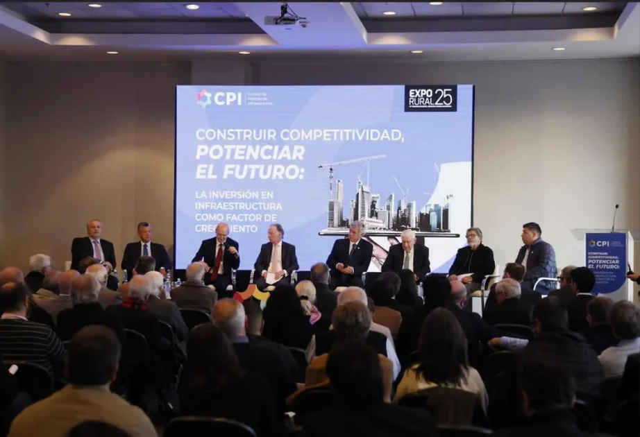 Empresarios, industriales y sindicalistas unieron fuerzas para exigirle a Milei que el Estado retome la obra pública