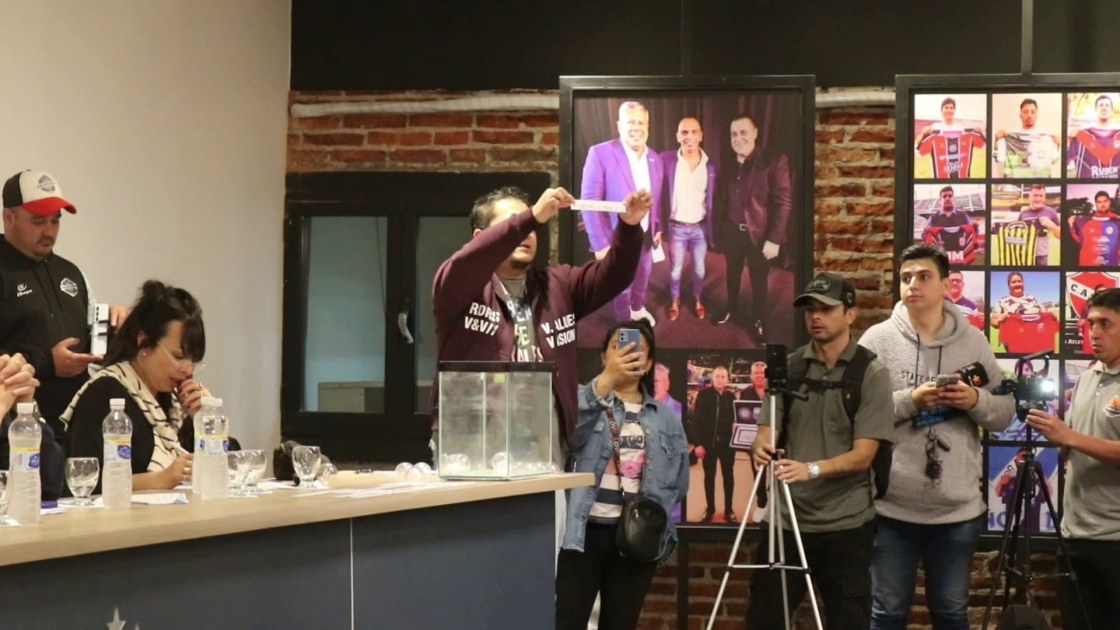 vlcsnap-2025-08-13-00h06m22s749.jpg vlcsnap-2025-08-13-00h06m22s749.jpg