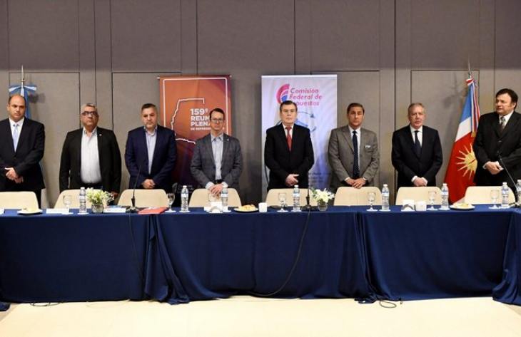 En medio de una tensión fiscal y apuesta por la reducción de impuestos, provincias y Nación debatieron sobre los recursos