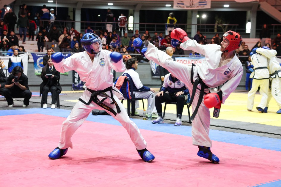 Más de 500 competidores participaron del certamen de Taekwon-do en el Palacio de los Deportes