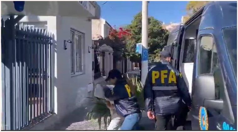 Tres detenidos en La Rioja por estafas millonarias con identidades falsas