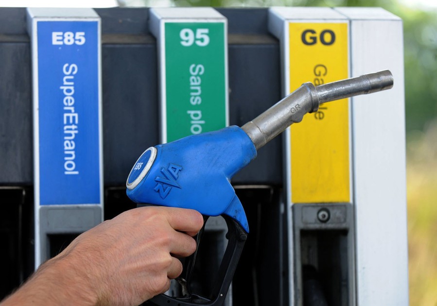 Bioetanol: suba del 4% en septiembre para sostener al sector sucroalcoholero