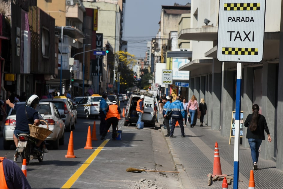 El Municipio refuerza controles y mejora las paradas de taxis en el microcentro