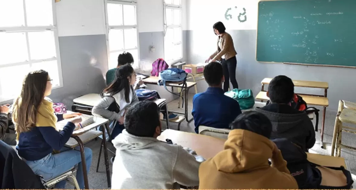 Solo siete de cada 100 alumnos tucumanos finalizan el secundario en tiempo y con un aprendizaje óptimo