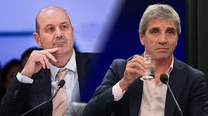 Caputo y Sturzenegger deberán autorizar los nuevos regímenes de desvinculación del Estado
