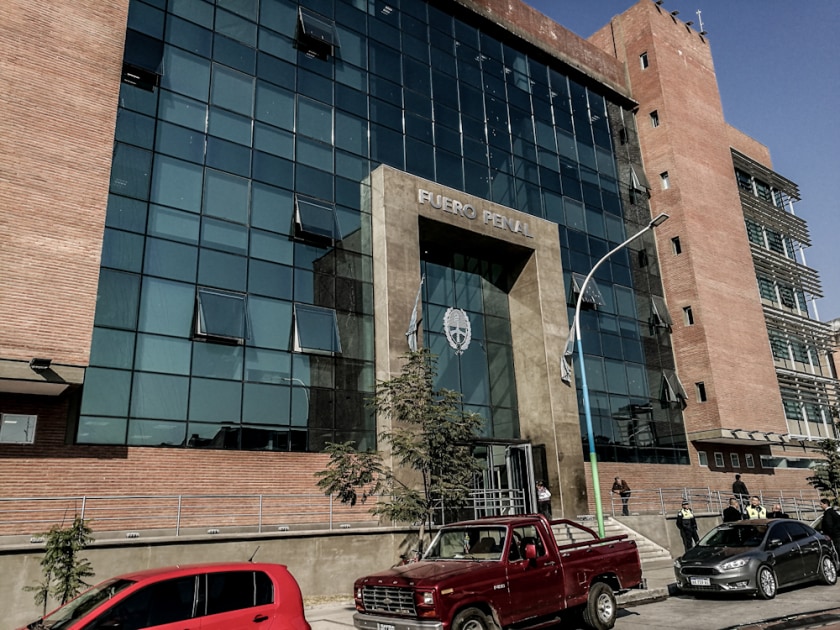 Abogados de la denunciante piden anular análisis de celulares en la causa contra exjugadores de Vélez