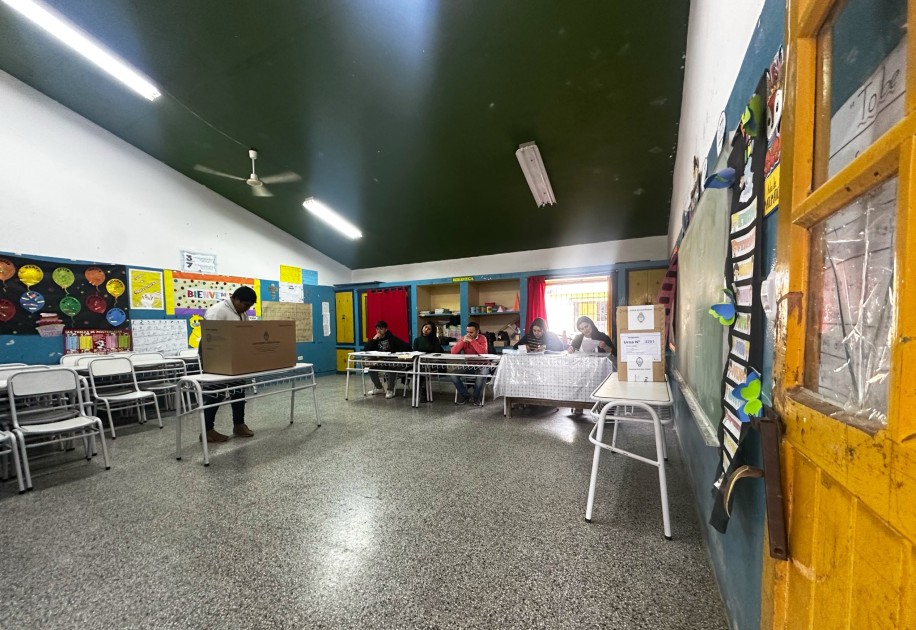 La participación en las elecciones es menor que en comicios anteriores: hasta las 15 votó solo el 41% del padrón