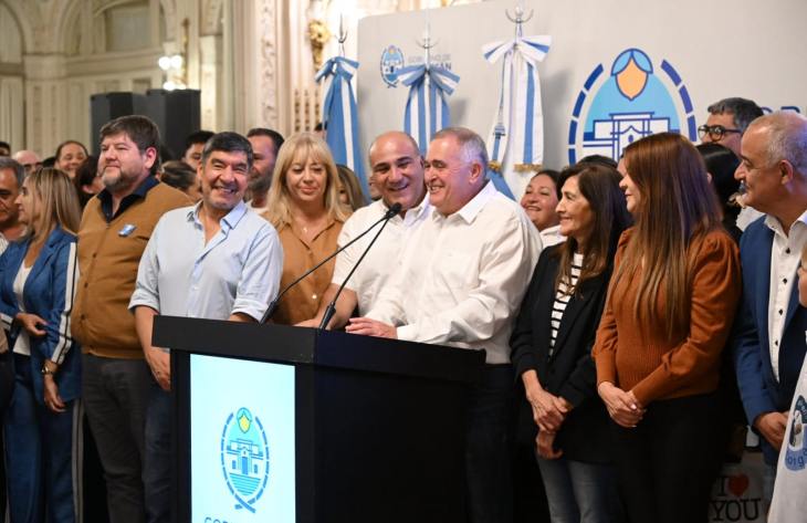 La Capital y Yerba Buena se tiñeron de violeta, mientras que el peronismo arrasó en el interior