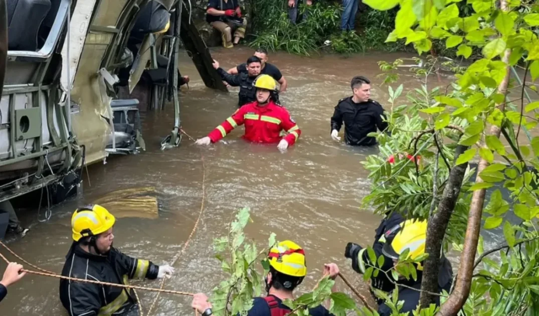 Choque en Misiones: el conductor habría enviado un mensaje antes del impacto fatal