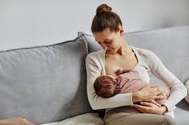 Un estudio australiano revela cómo la lactancia materna transforma el sistema inmunológico para prevenir el cáncer de mama
