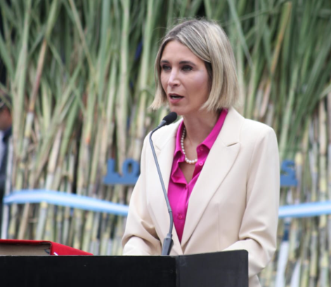 CATALINA ROCCHIA FERRO 1.png