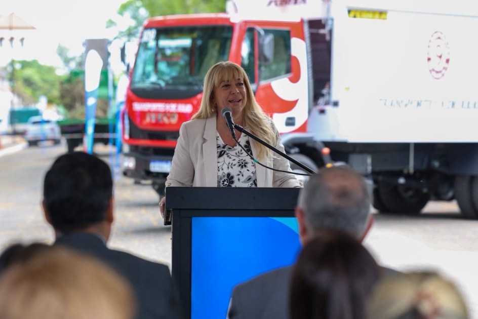 “No podemos permitir que cada vez que haya una diferencia se deje a la gente sin transporte”