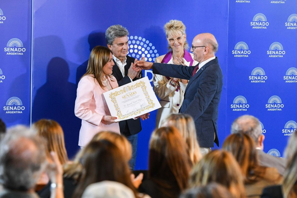 El Senado de la Nación reconoció la trayectoria científica y técnica del doctor Daniel Ploper