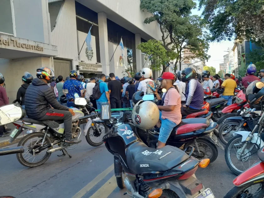 Así está la discusión sobre las apps de transporte: tributación, choferes, seguridad y ¿motos?