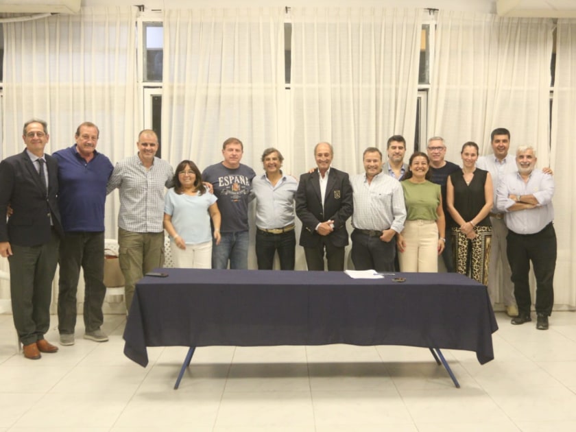 Lawn Tennis formalizó su recambio de autoridades y Lucas Ferro asumió la presidencia