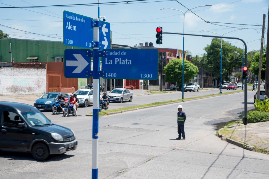 Habilitan nuevos semáforos en la zona sur y en el Barrio Victoria para ordenar el tránsito