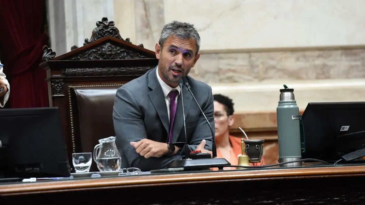 Menem retiene la Cámara de Diputados en una sesión que redefine el poder político