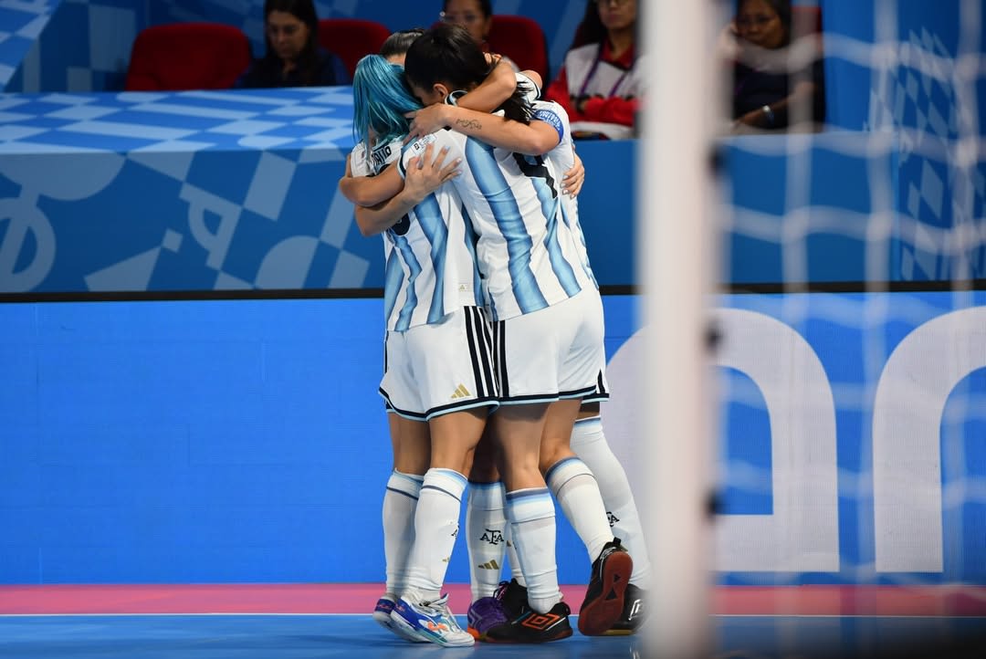 Argentina goleó a Colombia y avanzó a semifinales del Mundial femenino