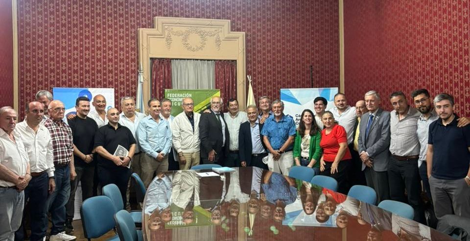 Héctor Viñuales fue reelecto por unanimidad al frente de la Federación Económica de Tucumán