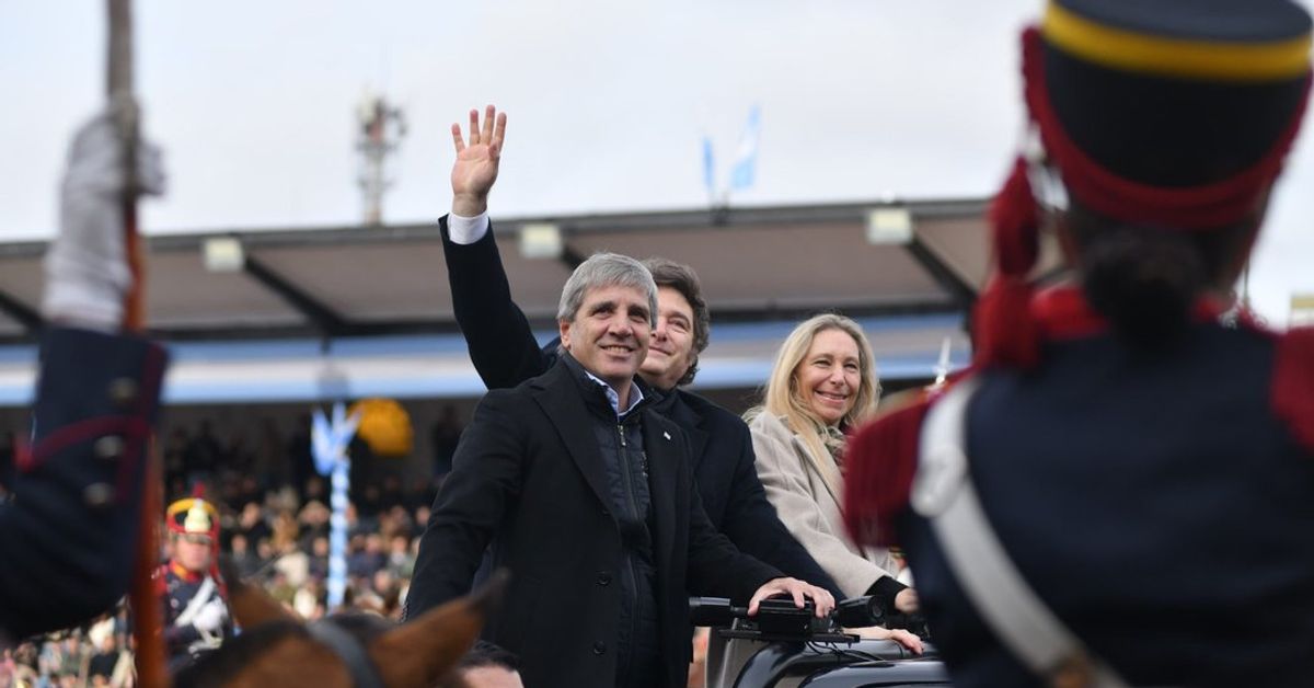 “Lo único que saben hacer”: Luis Caputo apuntó contra un municipio por un “impuestazo”