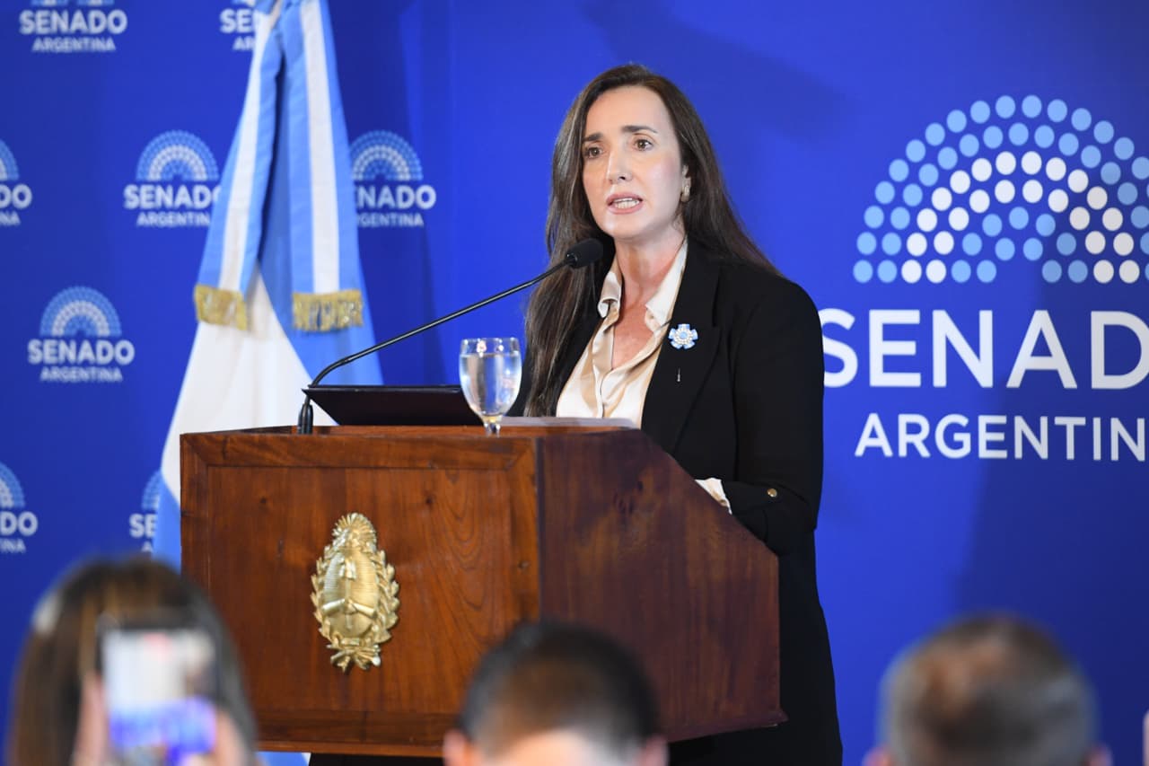 Villarruel encabezó un encuentro para revisar lo ocurrido durante la pandemia y sus efectos